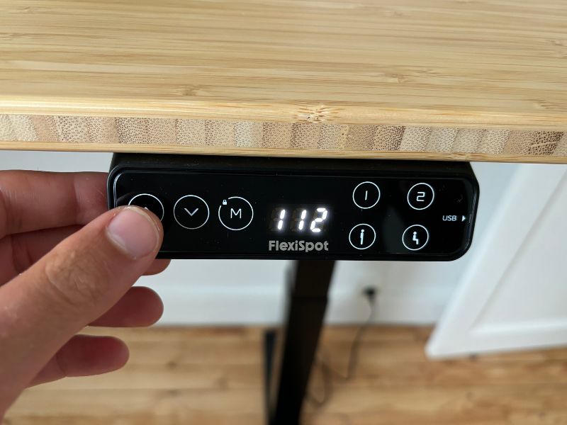 bureau-assis-debout-electrique-Flexispot-E5B-panneau-controle
